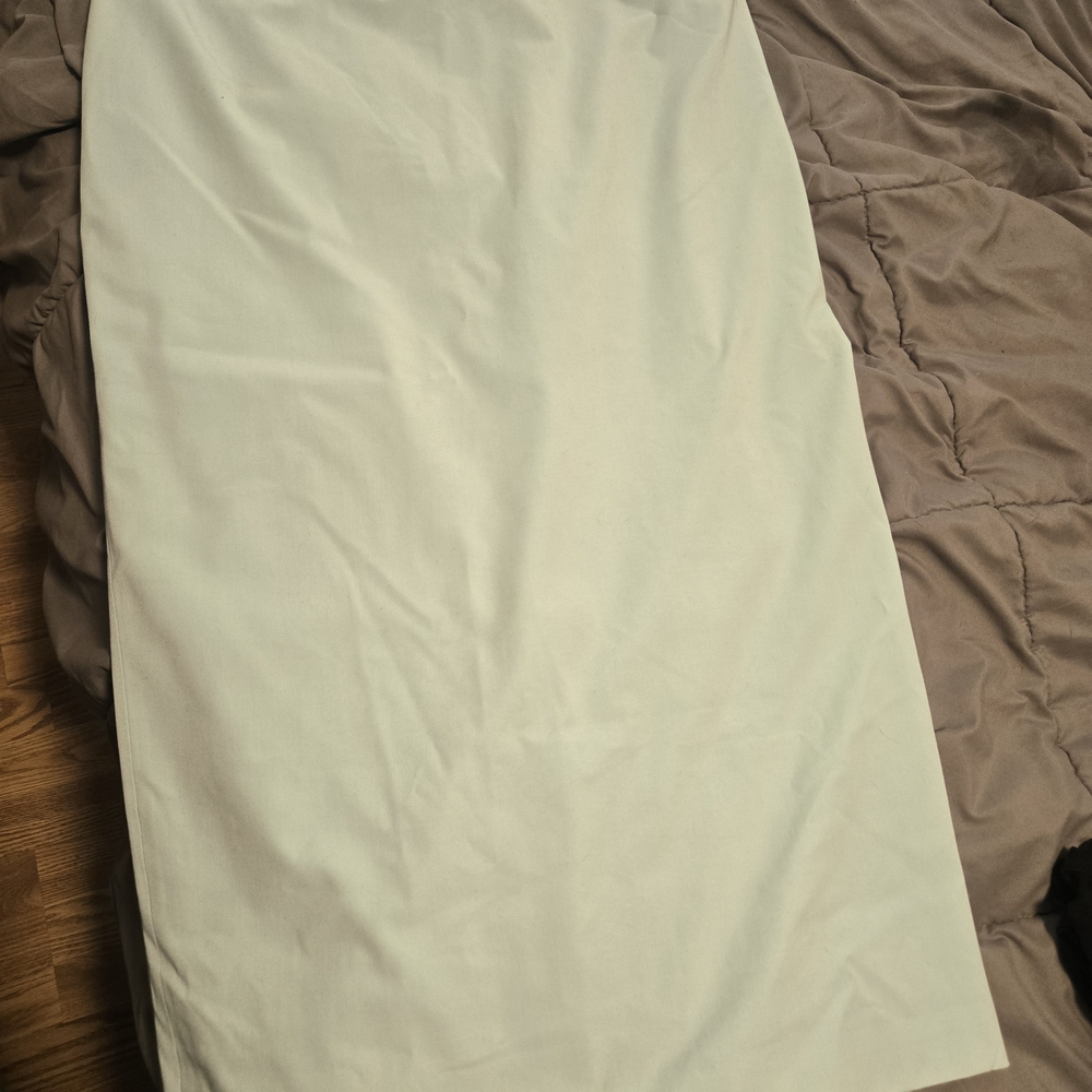 Apostrophe Cream Pencil Skirt